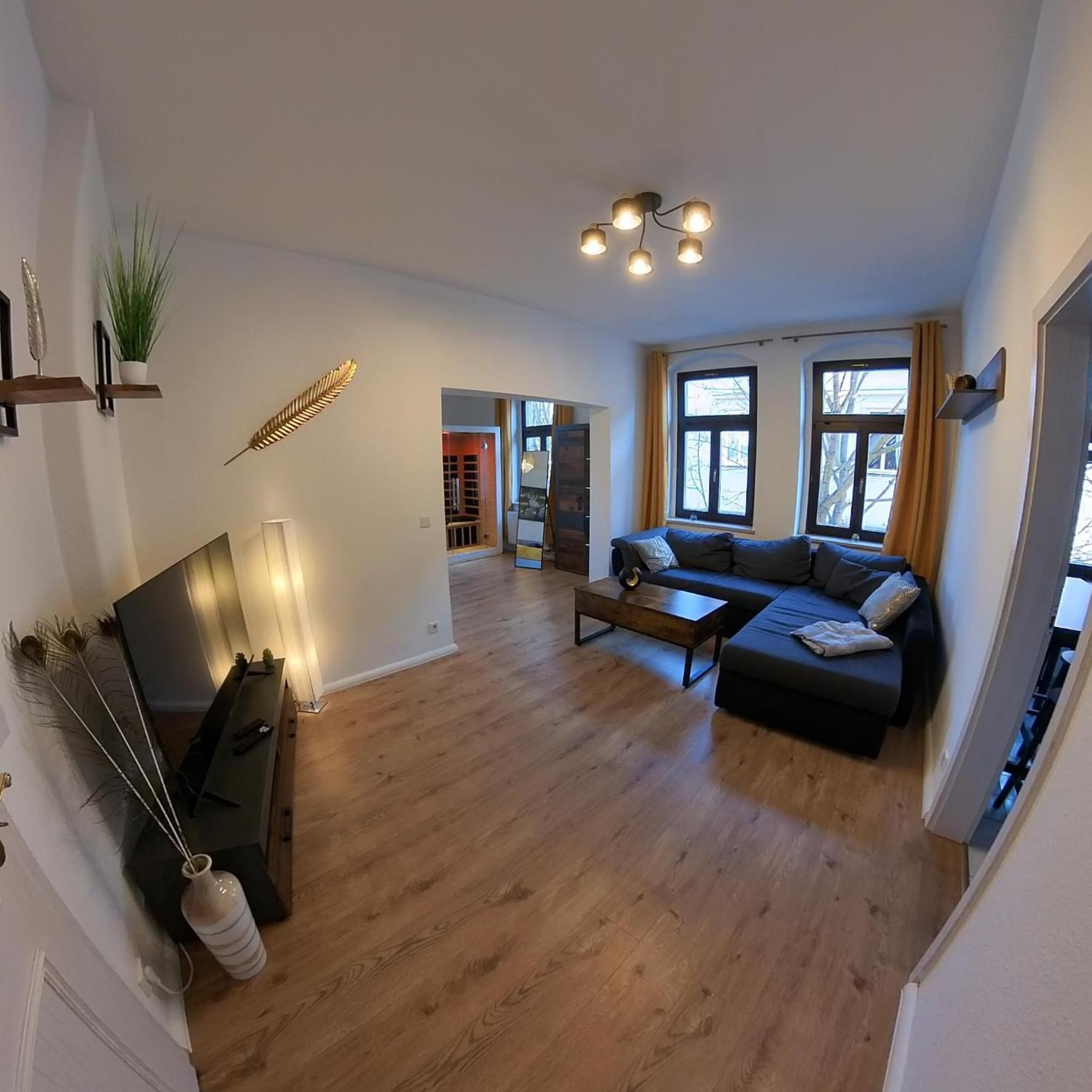 Federtraum Mit Sauna Sehr Gemuetlich, Neu Apartment Dresden